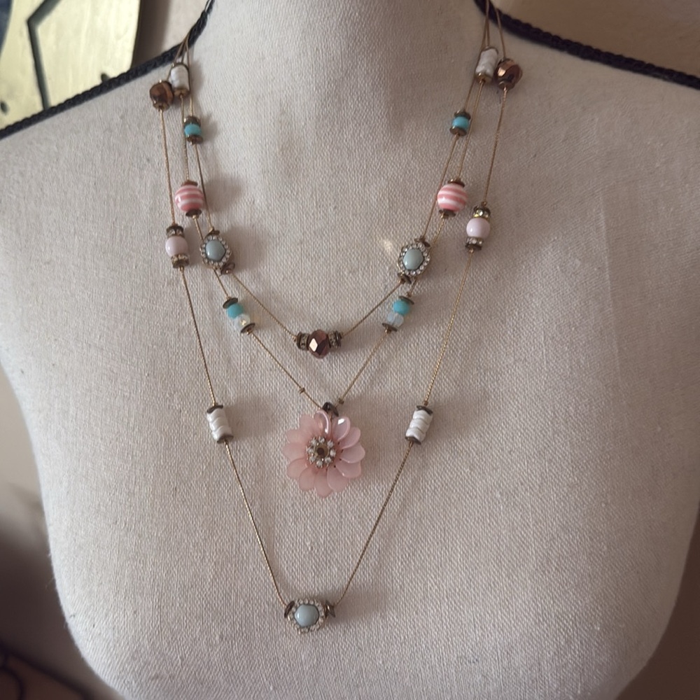 Beautiful necklace!